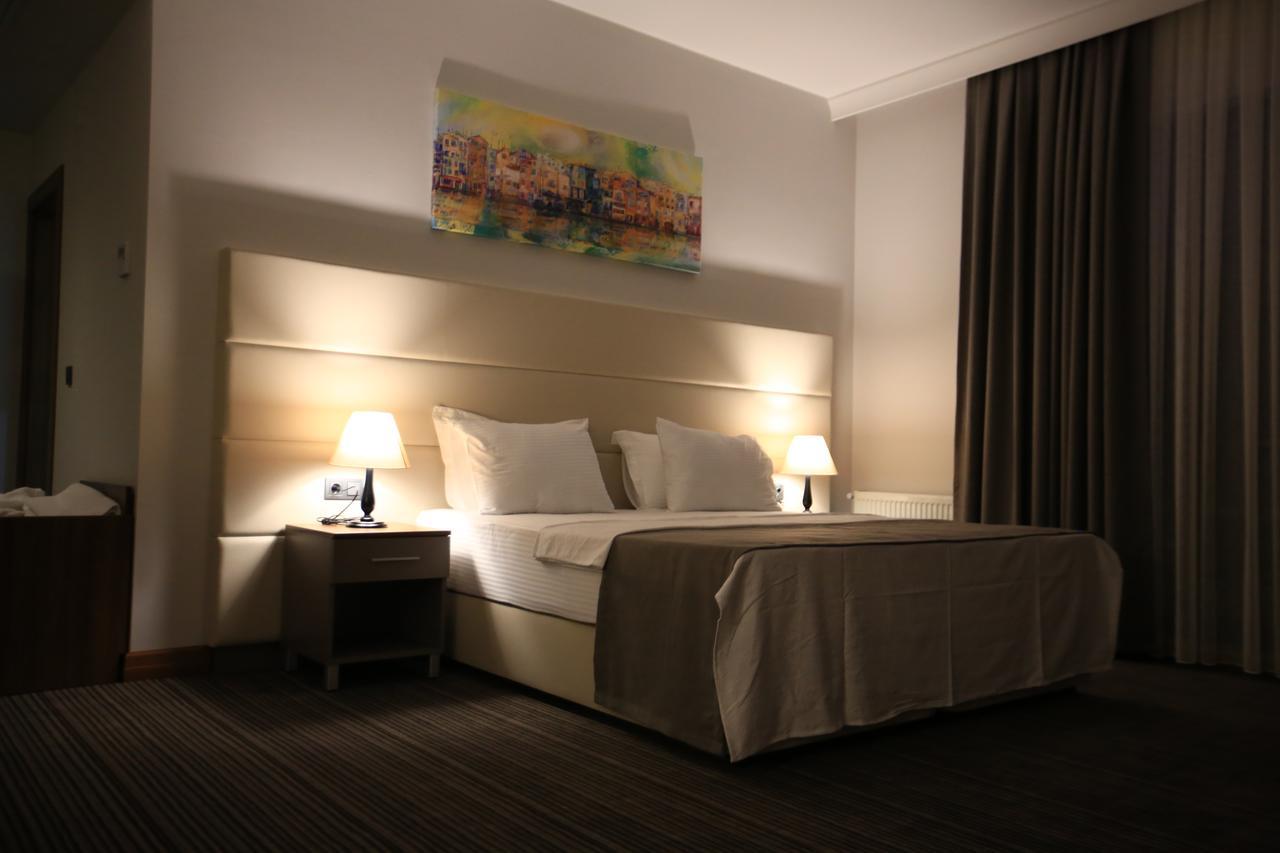 Familya Otel Erbaa Esterno foto